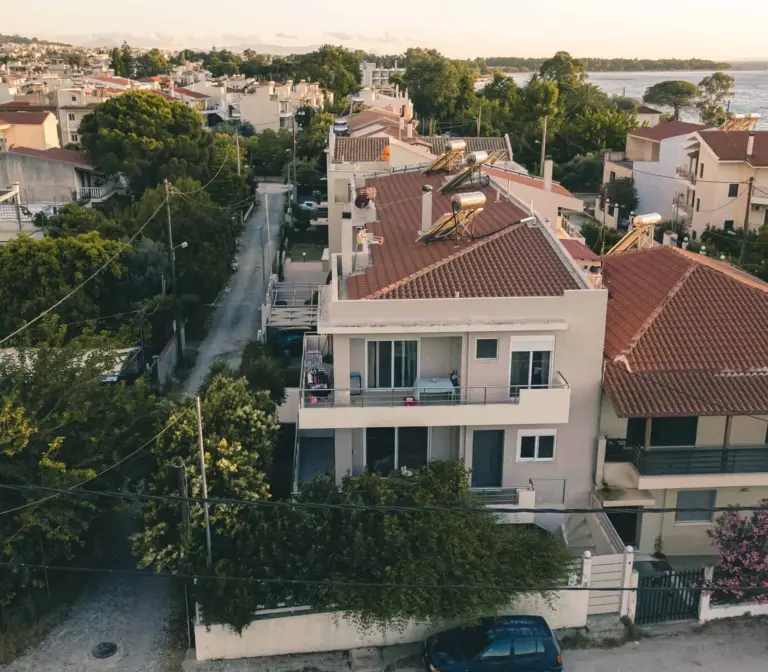 Nireos Street — φωτογραφία 3